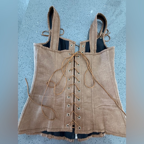 Charming Tan Vest with Lace-Up Detail - Picture 5 of 9